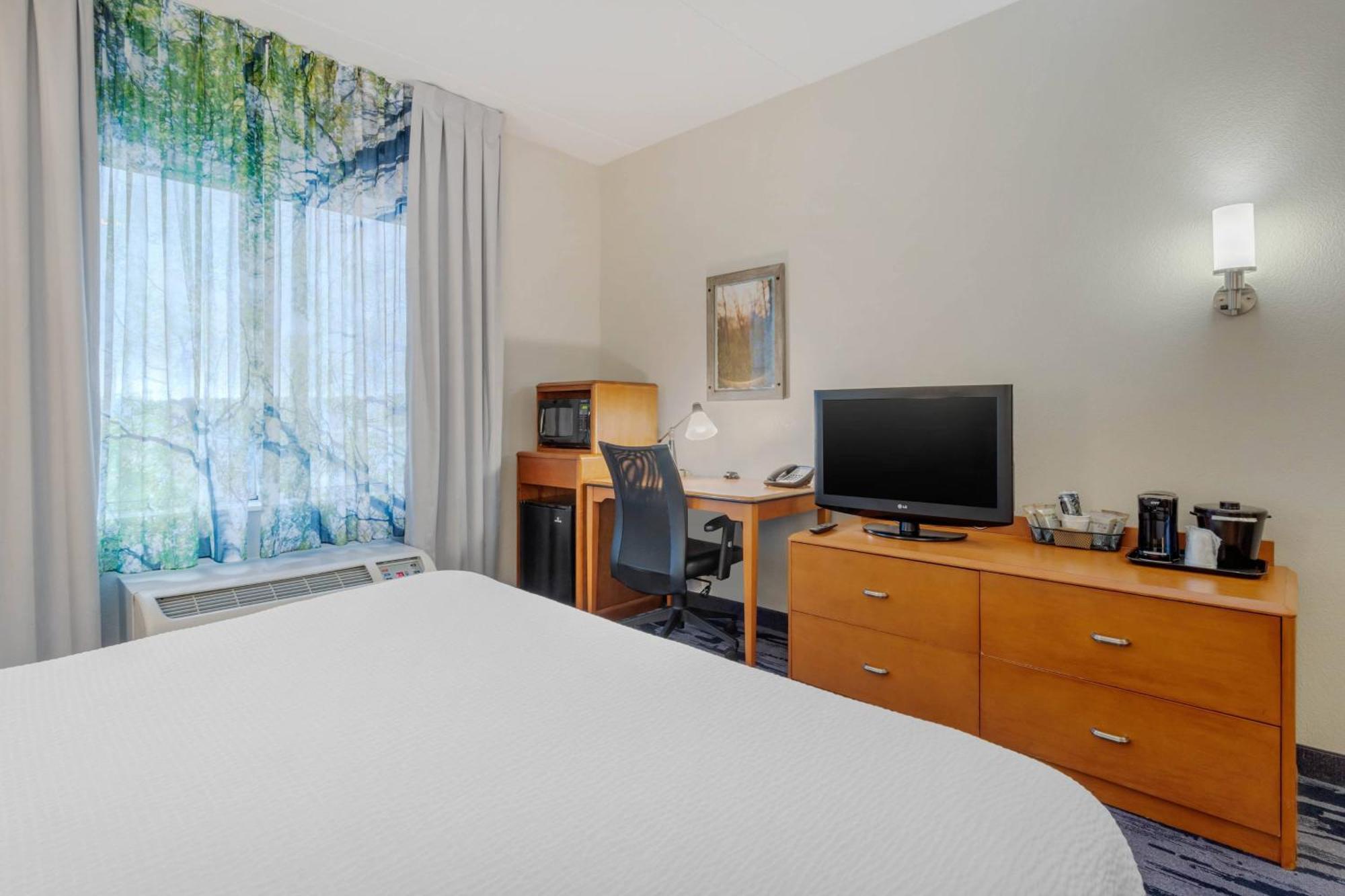 Fairfield Inn & Suites By Marriott Houston Конро Экстерьер фото