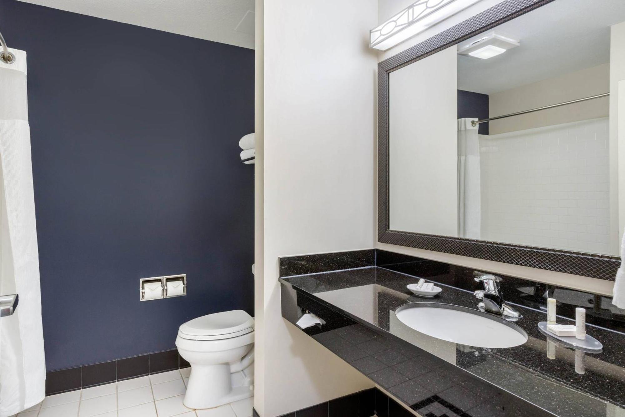Fairfield Inn & Suites By Marriott Houston Конро Экстерьер фото