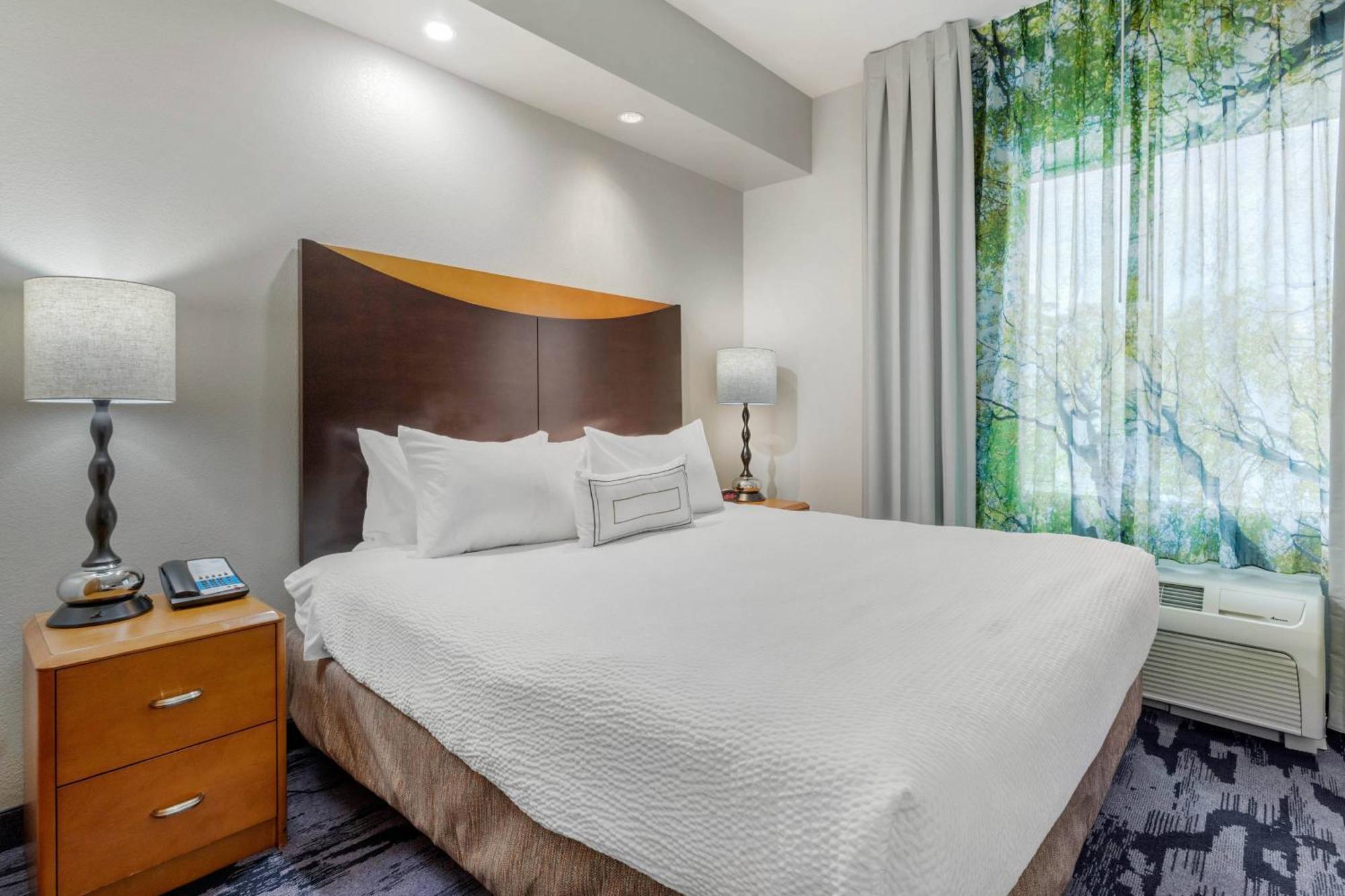 Fairfield Inn & Suites By Marriott Houston Конро Экстерьер фото