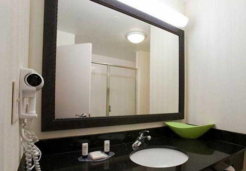 Fairfield Inn & Suites By Marriott Houston Конро Экстерьер фото