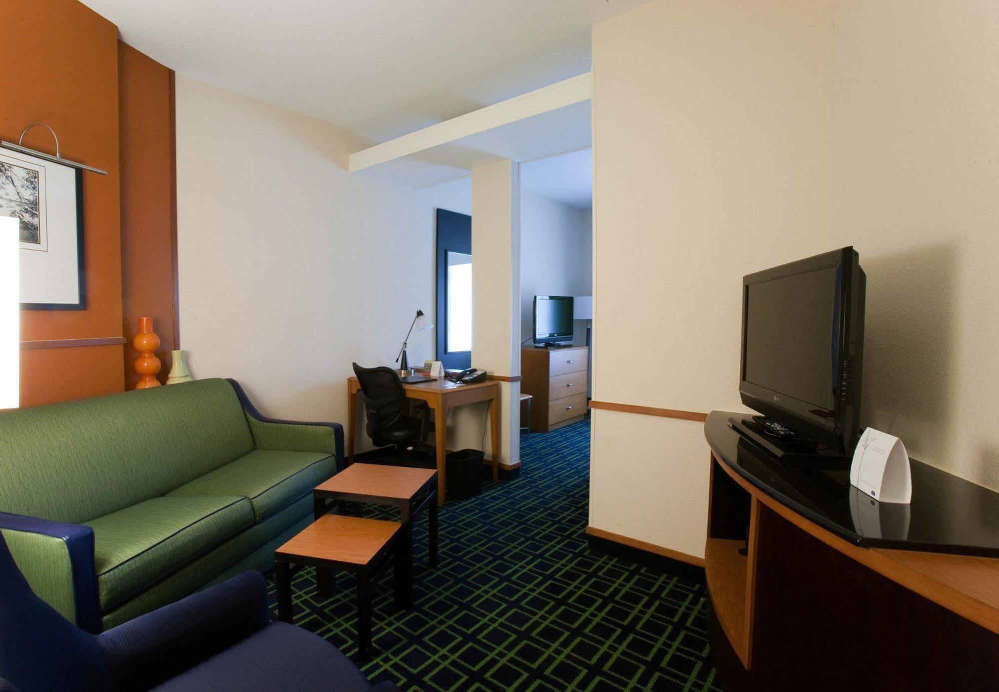 Fairfield Inn & Suites By Marriott Houston Конро Номер фото